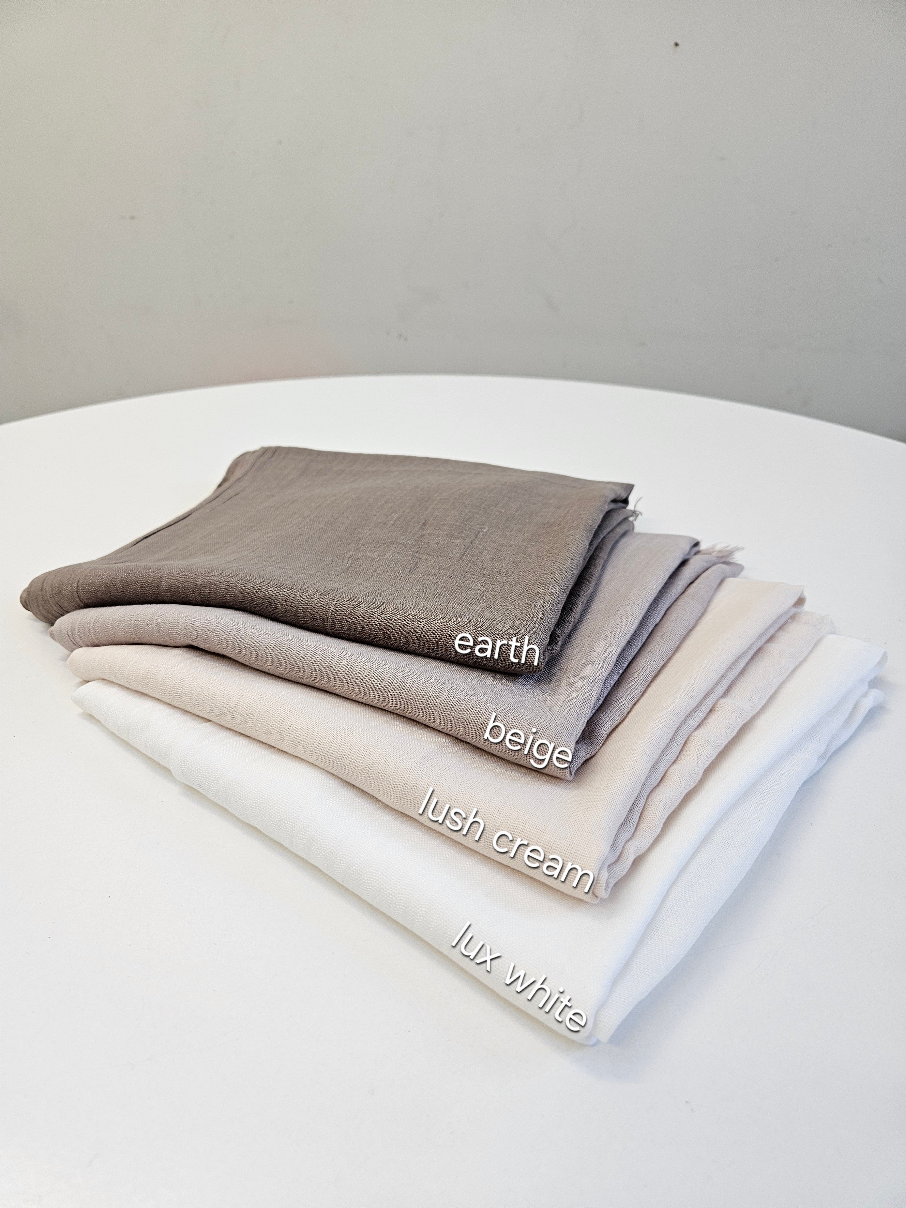 TRENDING MODAL HIJABS