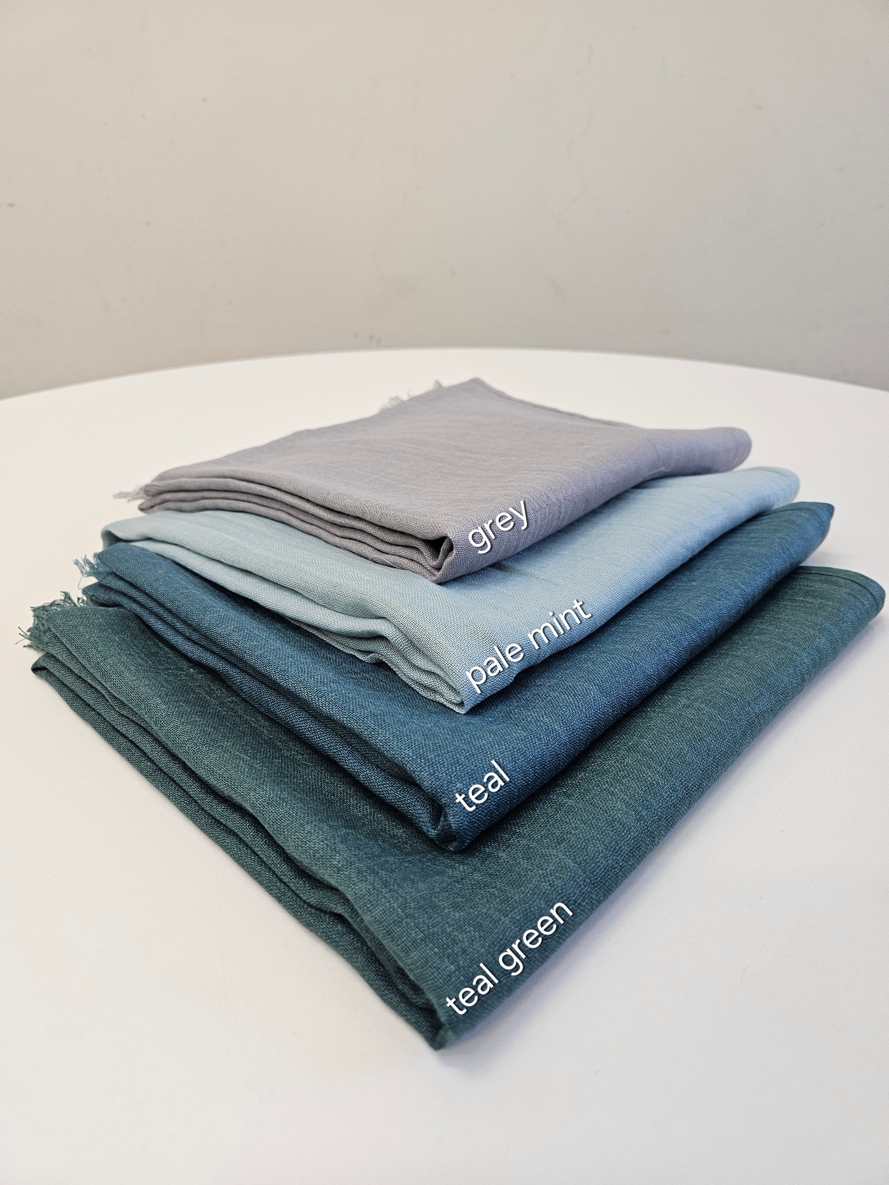 TRENDING MODAL HIJABS