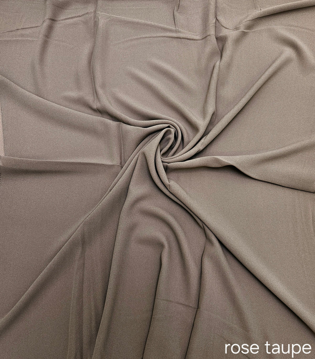 PREMIUM LIQUID CHIFFON HIJAB – STRETCHY, LIGHTWEIGHT & ELEGANT
