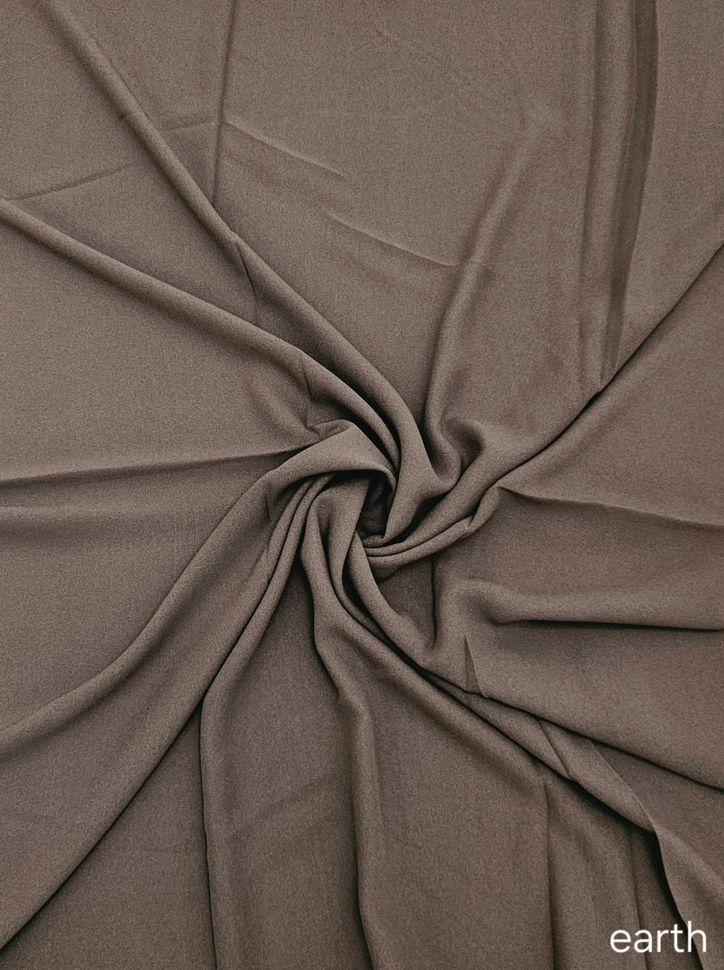 PREMIUM LIQUID CHIFFON HIJAB – STRETCHY, LIGHTWEIGHT & ELEGANT
