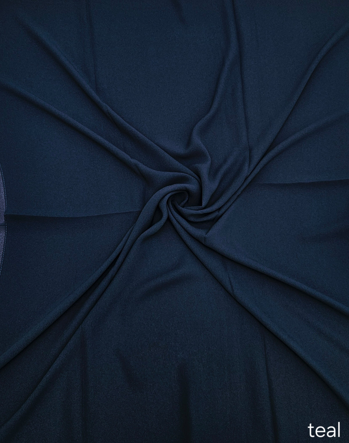 PREMIUM LIQUID CHIFFON HIJAB – STRETCHY, LIGHTWEIGHT & ELEGANT